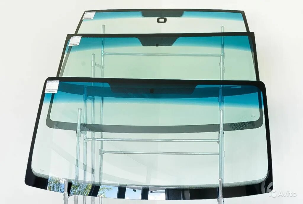 Лобовые стекла на лобова. Стекло лобовое toyota [5611160292]. Лобовое стекло рено логан 1. Стекло ваз 2114 ветровое agc. Трещина на лобовом стекле.