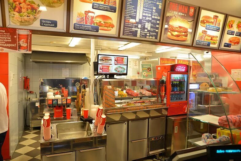 кебаб кинг екатеринбург шаурма. русский аппетит киоск внутри. точки быстрого питания. киоск для торговли фастфудом. павильон для фаст фуда.