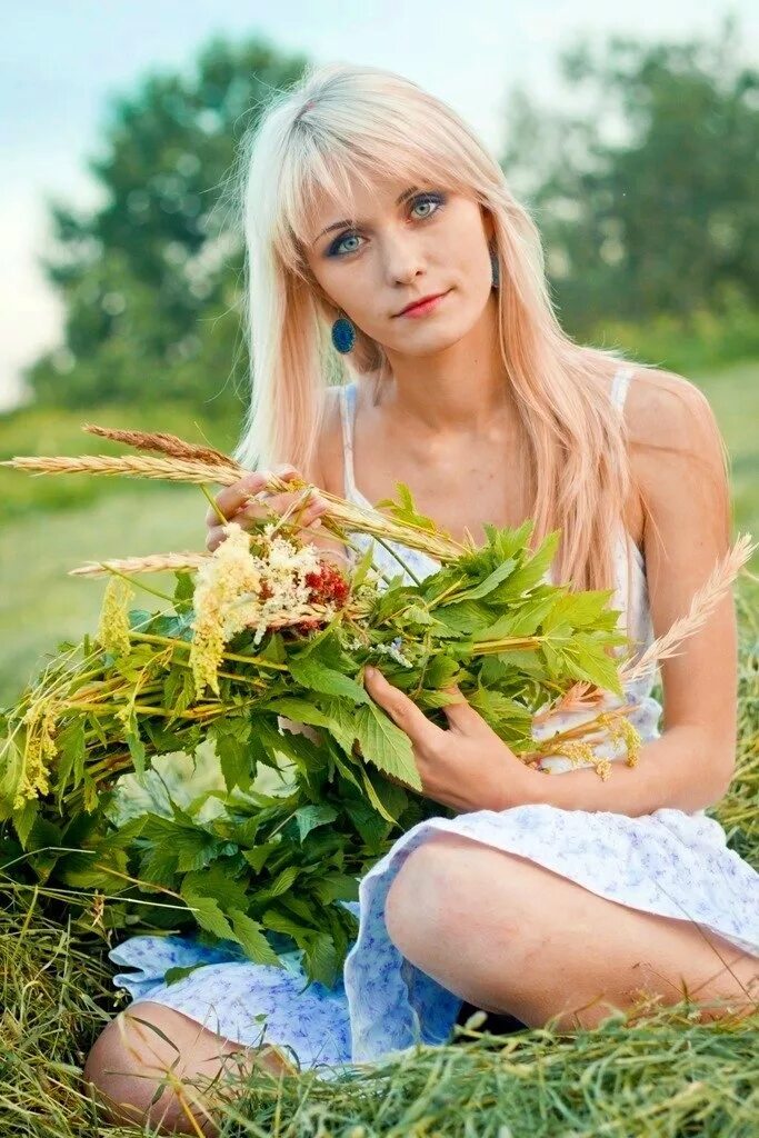 Славянские девушки. Красивые славянские девушки. Девочка блондинка. Славянские девушки самые красивые.