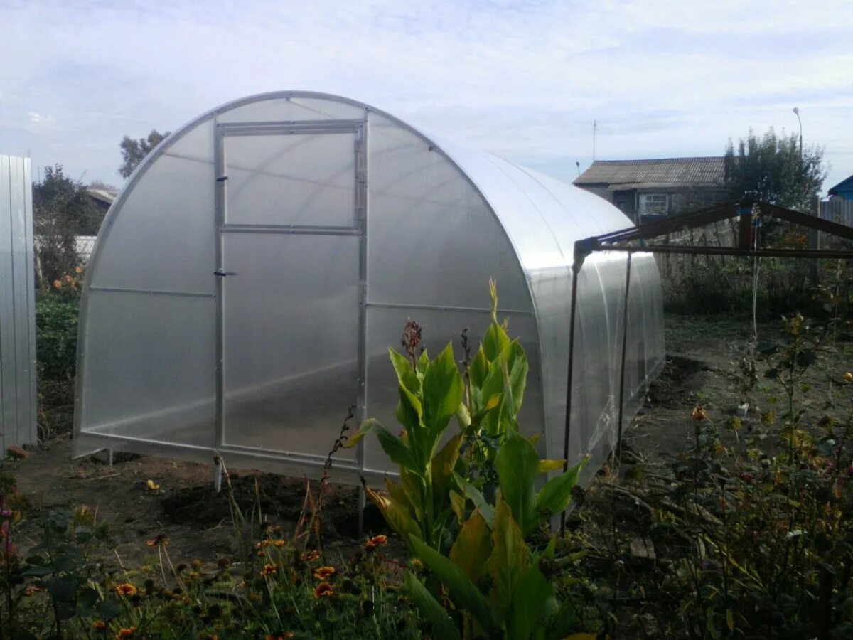 парники в курске. теплица оцинк. теплица 3х6 поликарбонат прямостенная альянс. парники в курске. теплица триумф.