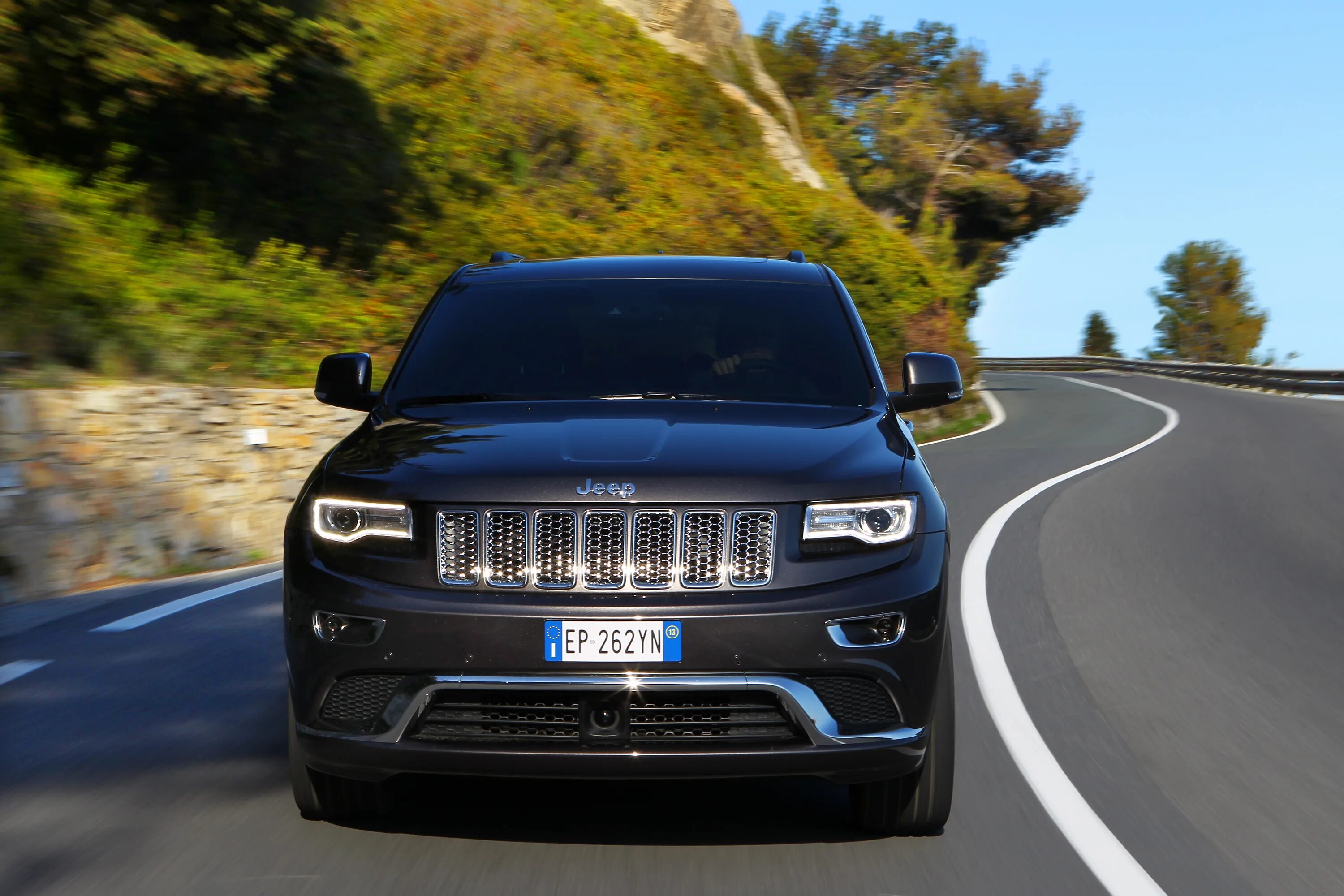 Джип Гранд Чероки 2014. Новый джип Гранд Чероки 2014 фото. Cherokee 2014 Europa. Jeep Grand Cherokee Summit 2020 салон. Купить машины 2014 года