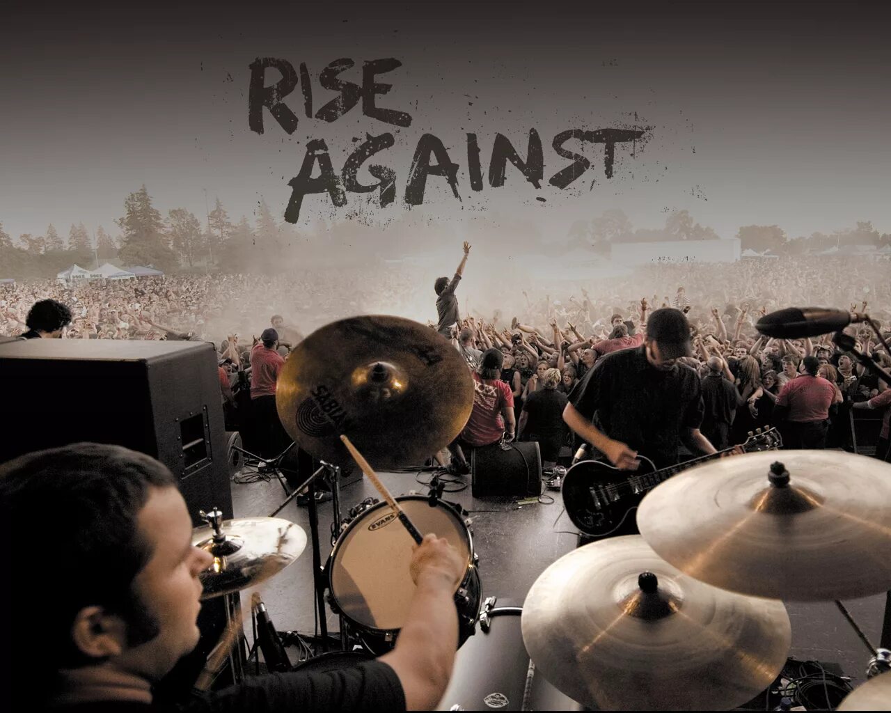 Against группа. Райз эгейнст. Rise группа. Rise against обои. Rise against фотосессия.