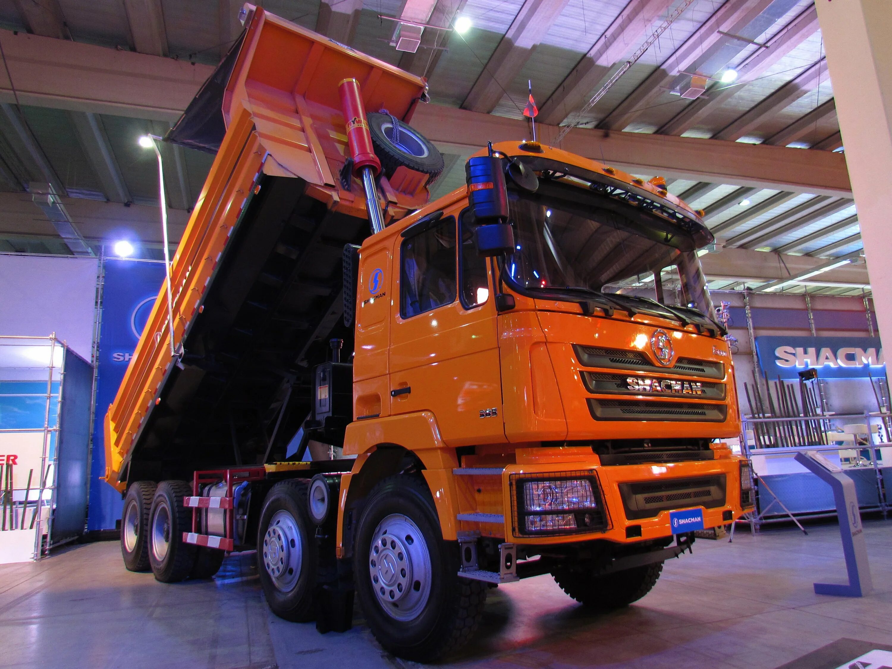 Шакман f2000 с прицепом. Шакман тюнинг. Шахман 2000. Шакман тюнинг. Камаз шакман.