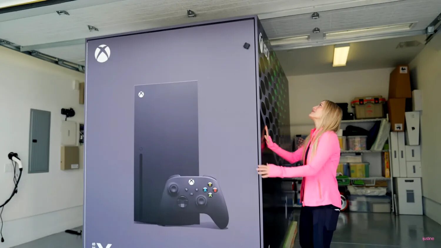 Xbox series x холодильник. Мини холодильник Xbox Mini Fridge. Холодильник Microsoft Xbox. Холодильник Майкрософт Xbox.