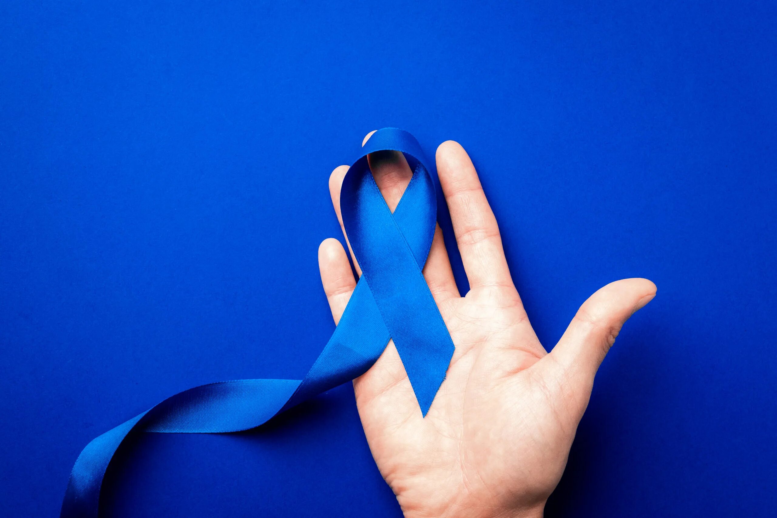 Hold blue