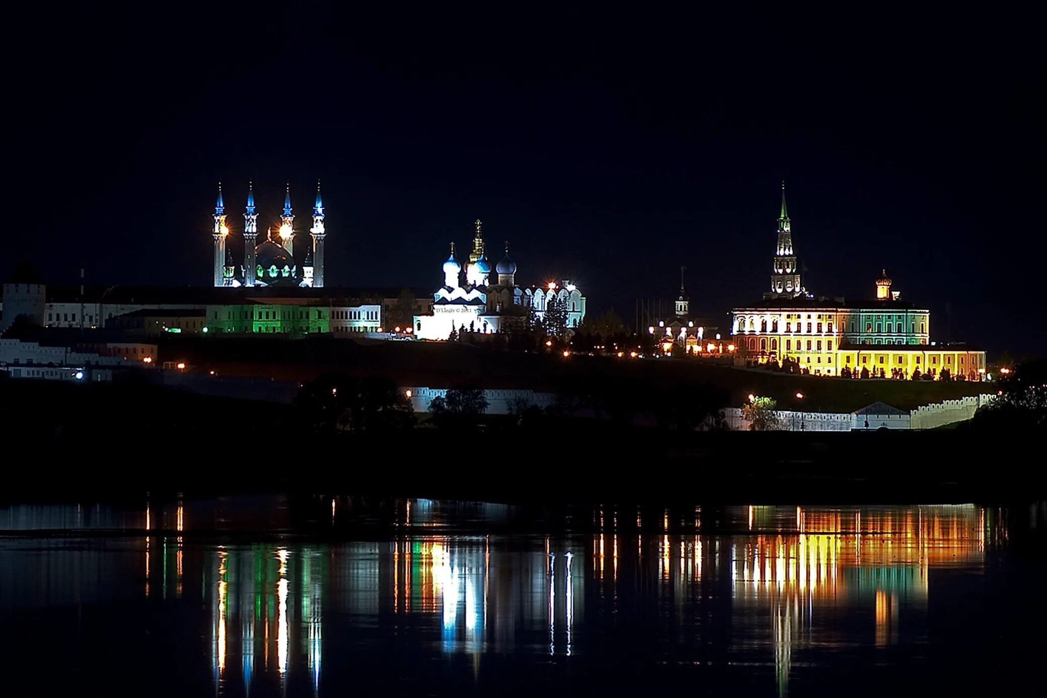 Казань вечером. Ночной Кремль Казань. Кремль Казань ночью. Ночная Казань Казанка. Фотографии ночной Казани.