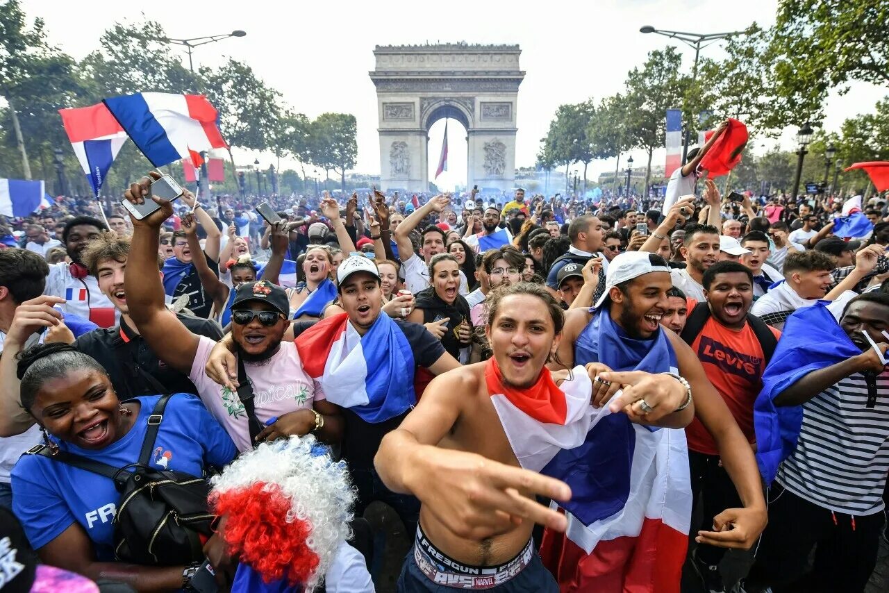 Французы открыли. Франция люди. Народы Франции. Население Франции. Французы народ.