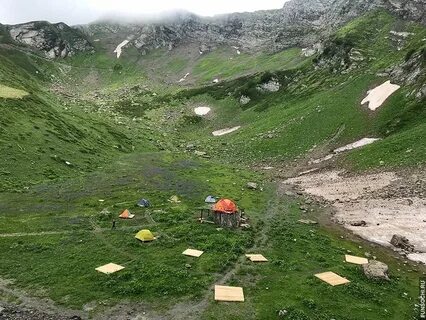 Рядом с красной поляной