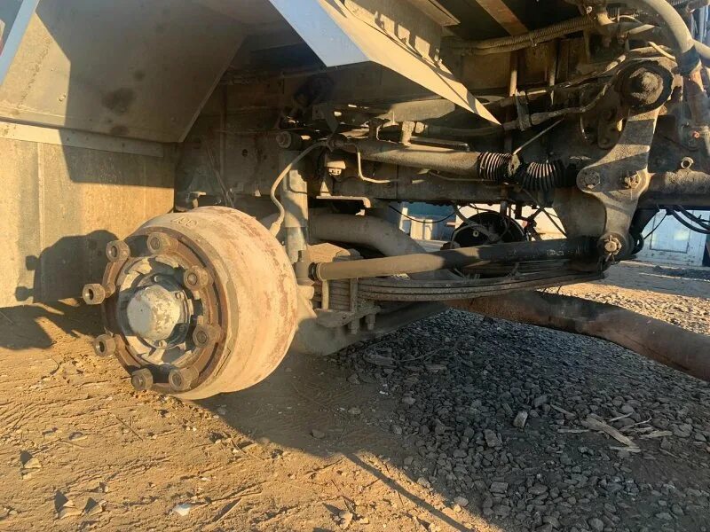 Подвеска исузу. Isuzu giga задняя подвеска. подвеска исузу гига. передняя подвеска исузу родео. пневма рессора хино профия задняя.