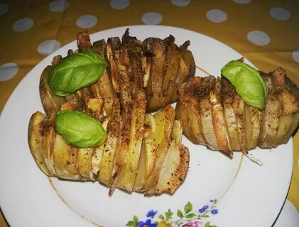 Картошка гармошка с беконом в духовке