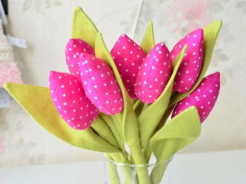 Тюльпаны из ткани своими руками. Тюльпаны тильда. Тюльпаны тильда. Тюльпаны из ткани. Тюльпаны из ткани.