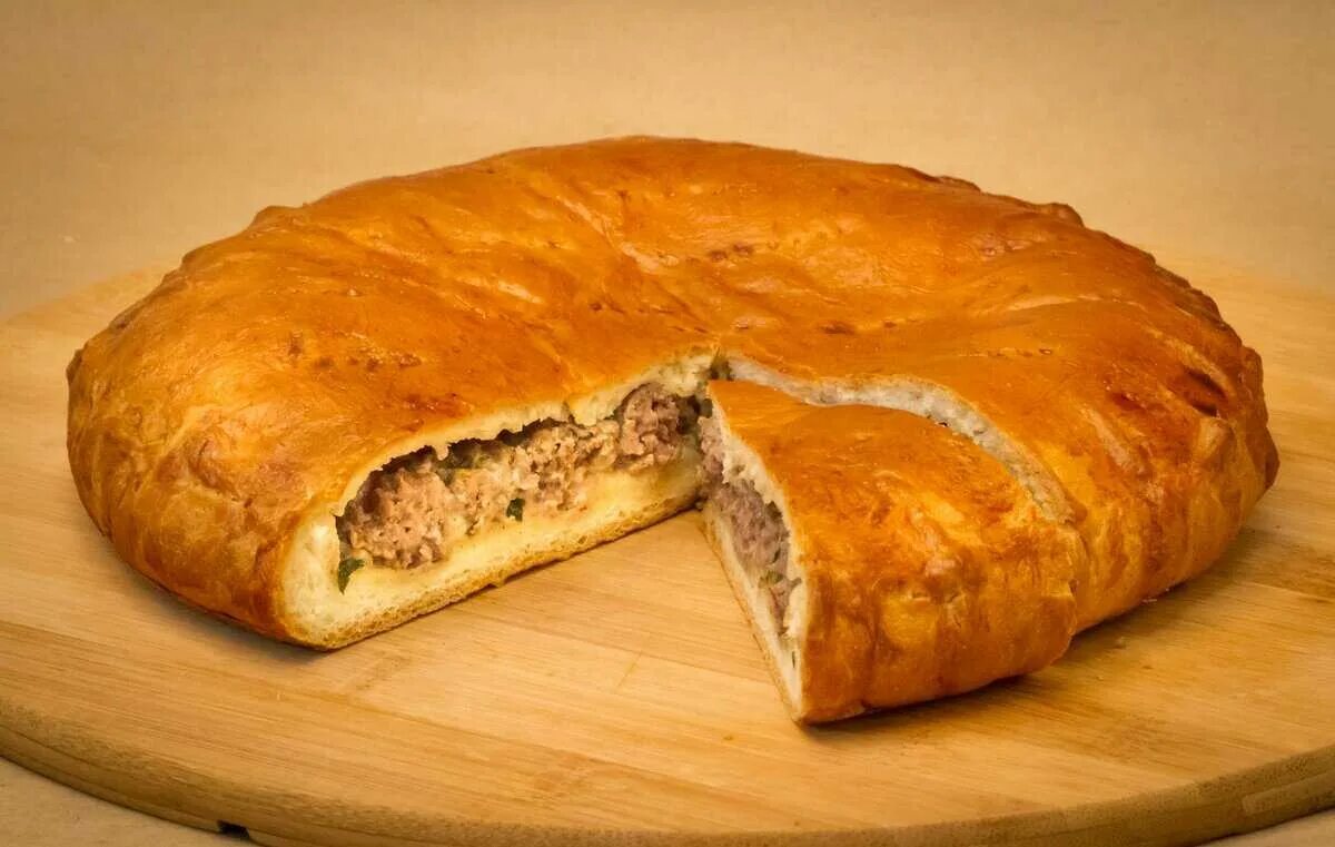 Как приготовить пирог с мясом в духовке. Мясной пирог. пирог с мясом. круглый пирог с мясом. пирог с мясом в духовке.