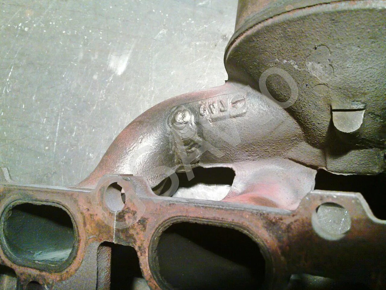 сварка коллектора выпускного. сварка чугунного коллектора выпускного. сварка глушителя. ремонт выпускного. ремонт выпускного.