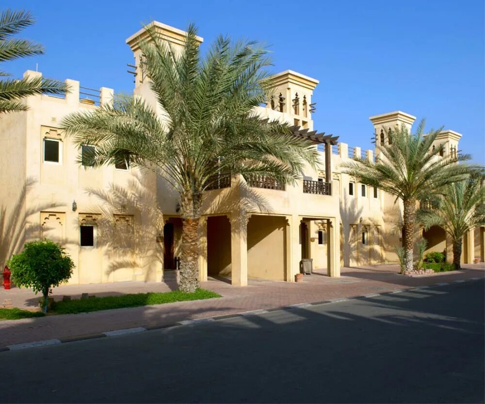 Аль хамра 4. Рас-Эль-Хайма al Hamra Village ОАЭ. Al Hamra 4 рас Эль Хайма. Al Hamra Village 4*, ОАЭ, рас-Эль-Хайм. Аль ХАМРА Вилладж Резиденс рас Аль Хайма.