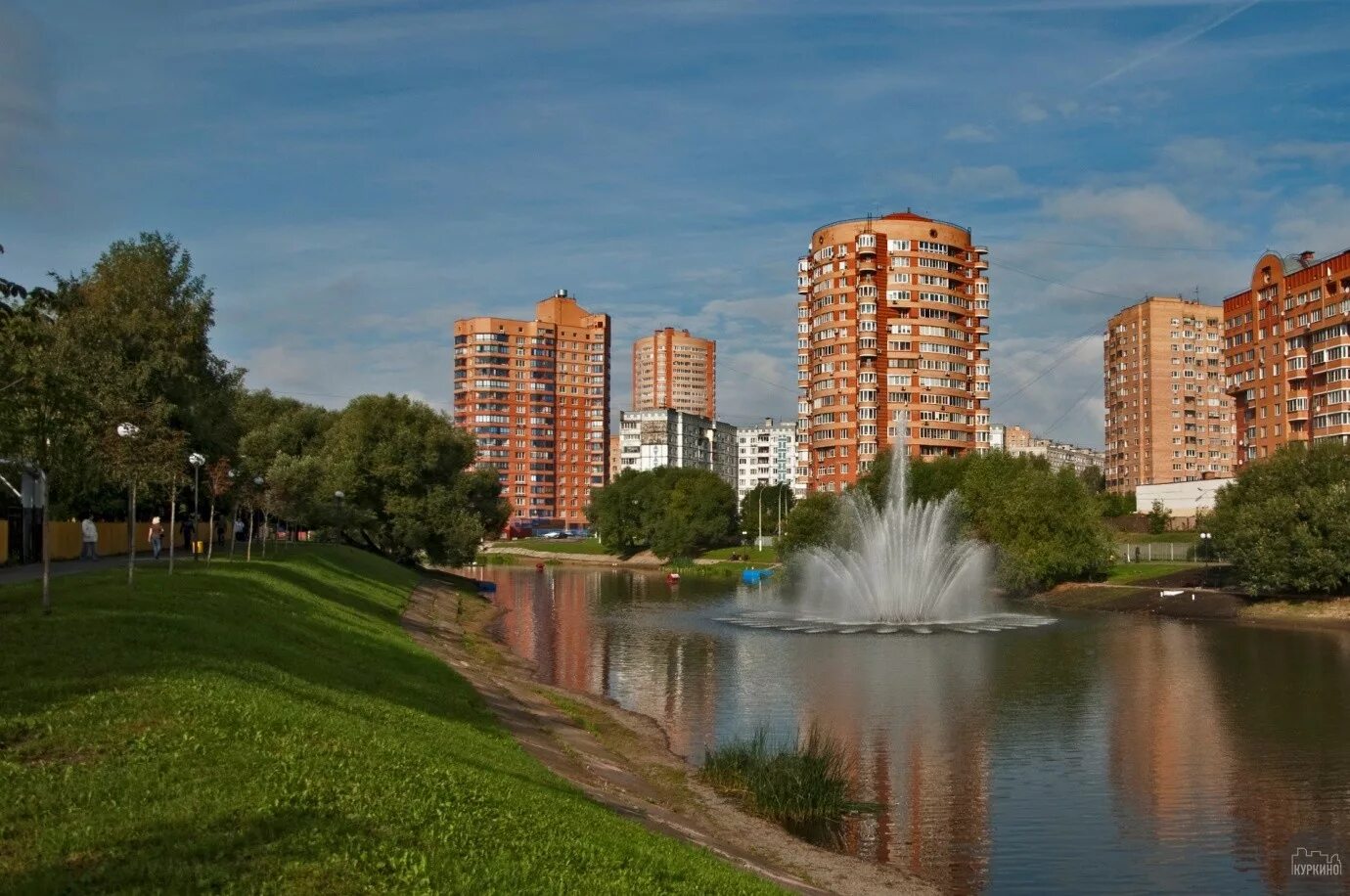 Химках московская область новые. Барашкинский пруд в Химках. Химки пруд. Куркино пруд Химки. Куркинский пруд город Химки.