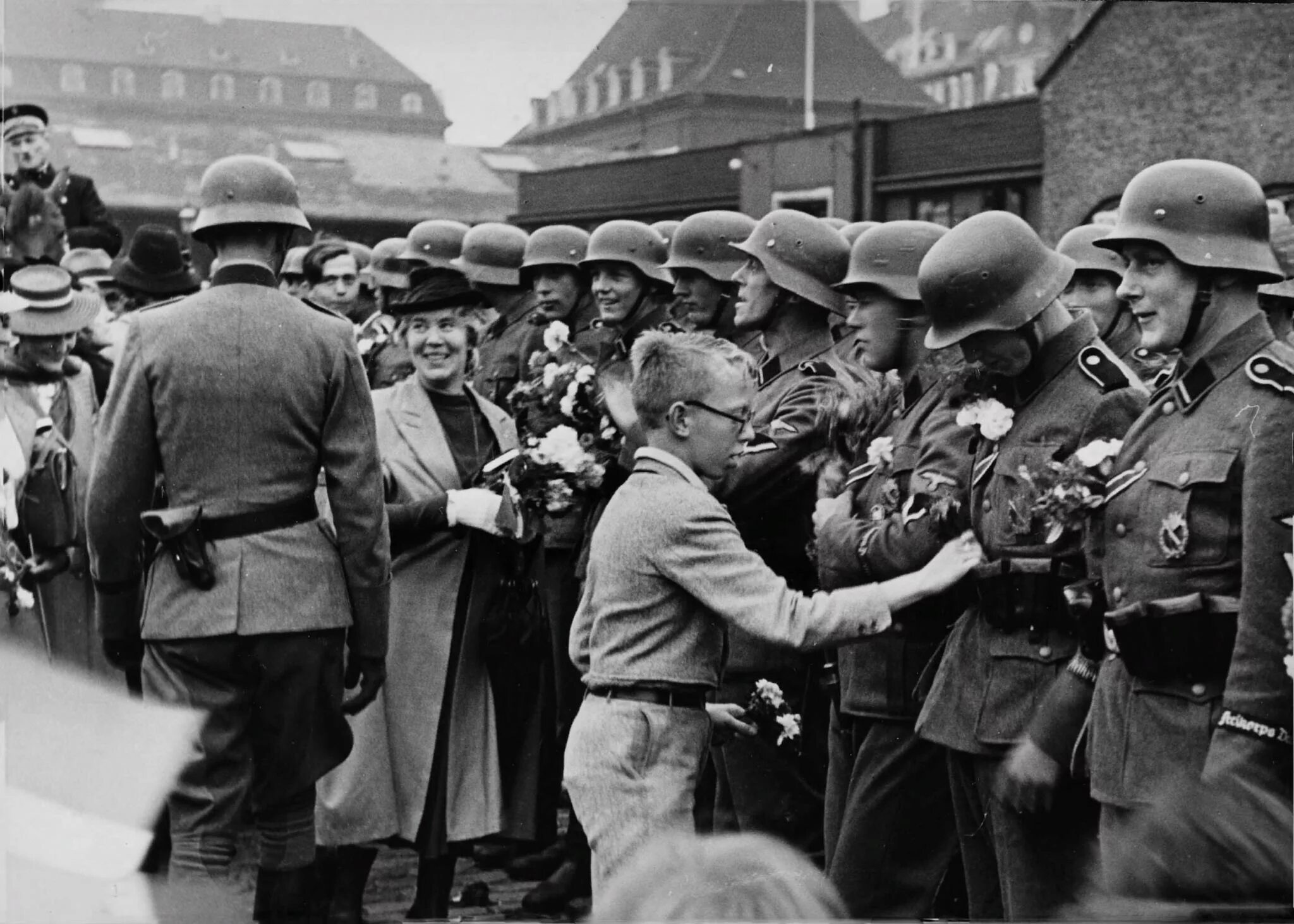 Захват швеции. Датский корпус СС Данмарк. Солдаты СС во Франции 1940.. Бельгийские коллаборационисты.