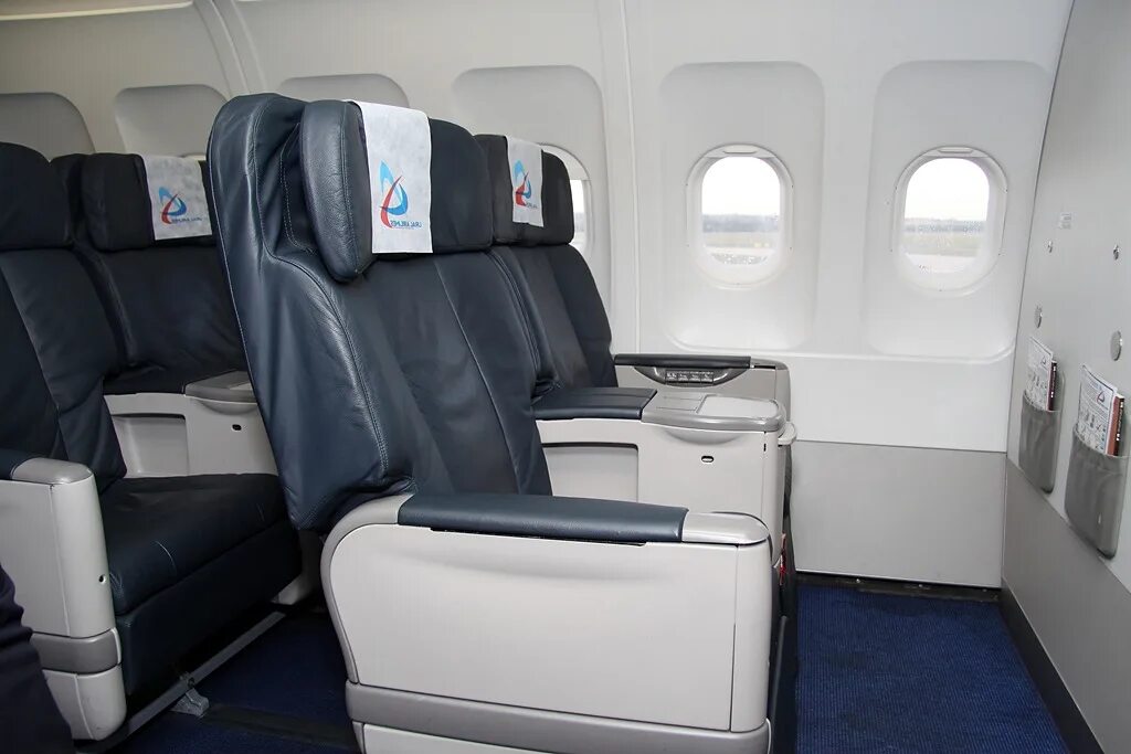 Салон самолёта боинг 737-800. U6 172. Боинг 737-800 аэрофлот внутри. Airbus a319 уральские авиалинии салон. А320 уральские авиалинии салон.