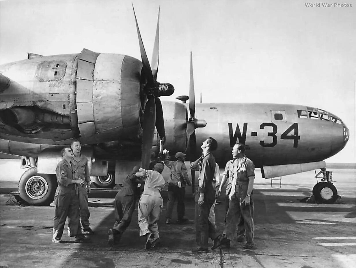 Самолет b-29 Superfortress. Бомбардировщик b29 1945. Boeing b-29c Superfortress. Боинг б-29 Суперкрепость. Б 29 ростов