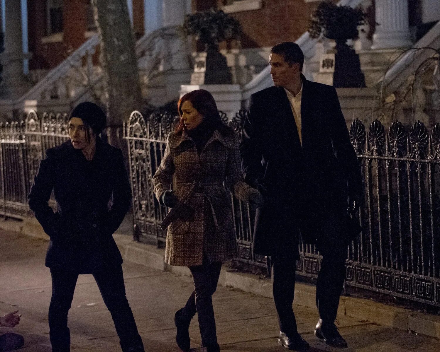 Of interest in taking this. Take an interest in. Кафе иностранцы. Of interest in taking this. Любопытный человек.