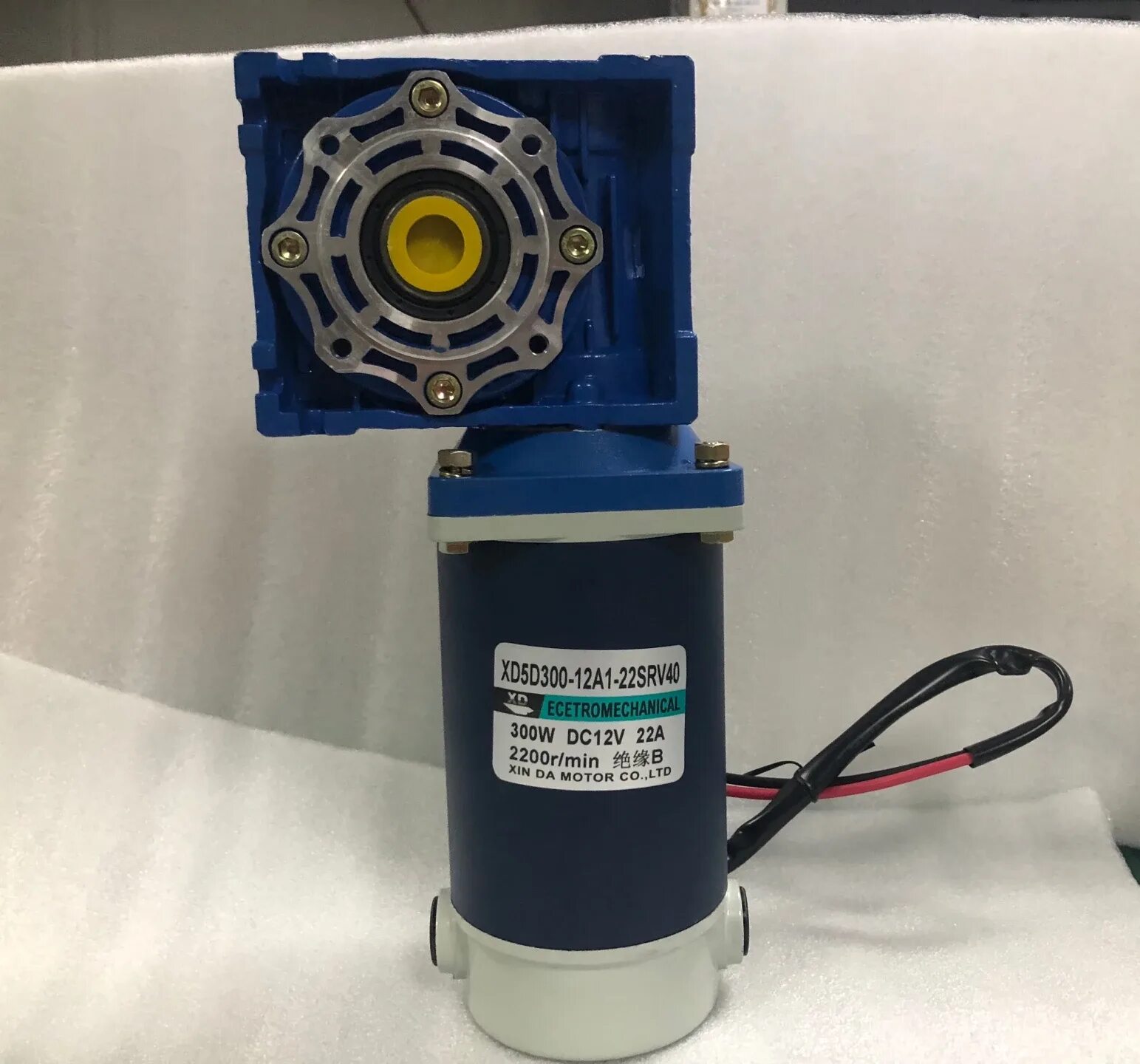 Червячный мотор-редуктор nmrv 040. Мотор редуктор dc 12v. Вибромотор 12в. Мотор редуктор 300 оборотов в минуту. Мотор редукторы 300.
