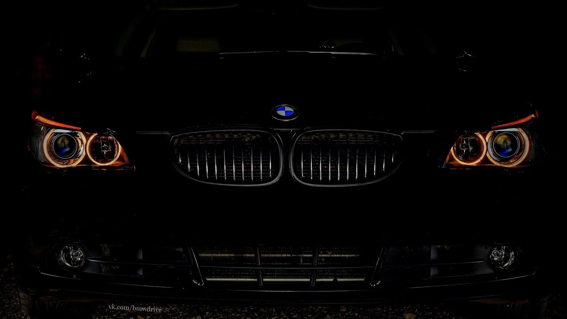 БМВ е60 в темноте. BMW m5 e60 ангельские глазки. BMW m5 e60 в темноте. BMW 5 e60 глазки. Бмв е60 глазки