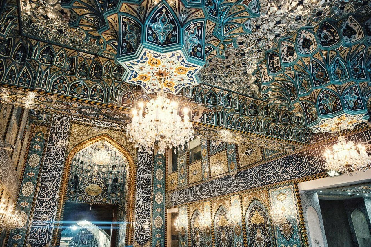 Особенности мусульманской культуры. Особенности внутреннего убранства мечетей. Особенности внутреннего убранства мечетей 5 класс. Убранство мечети кратко. Внутреннее убранство мечети.