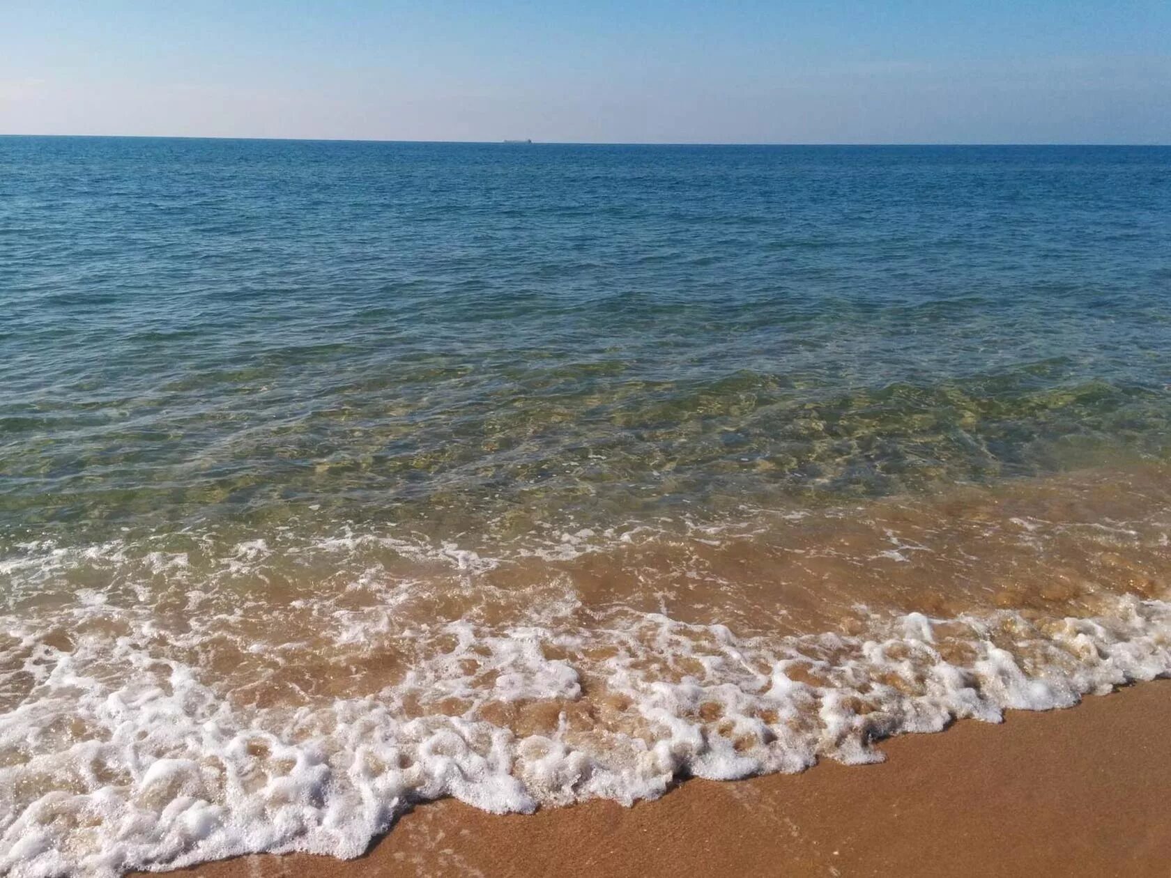 Море Витязево черное море Краснодарский край. Анапа черное море Анапа черное море. Черное море Анапа Витязево. Золотые Пески Анапа Витязево пляж. Загорая на берегу черного моря мы старались