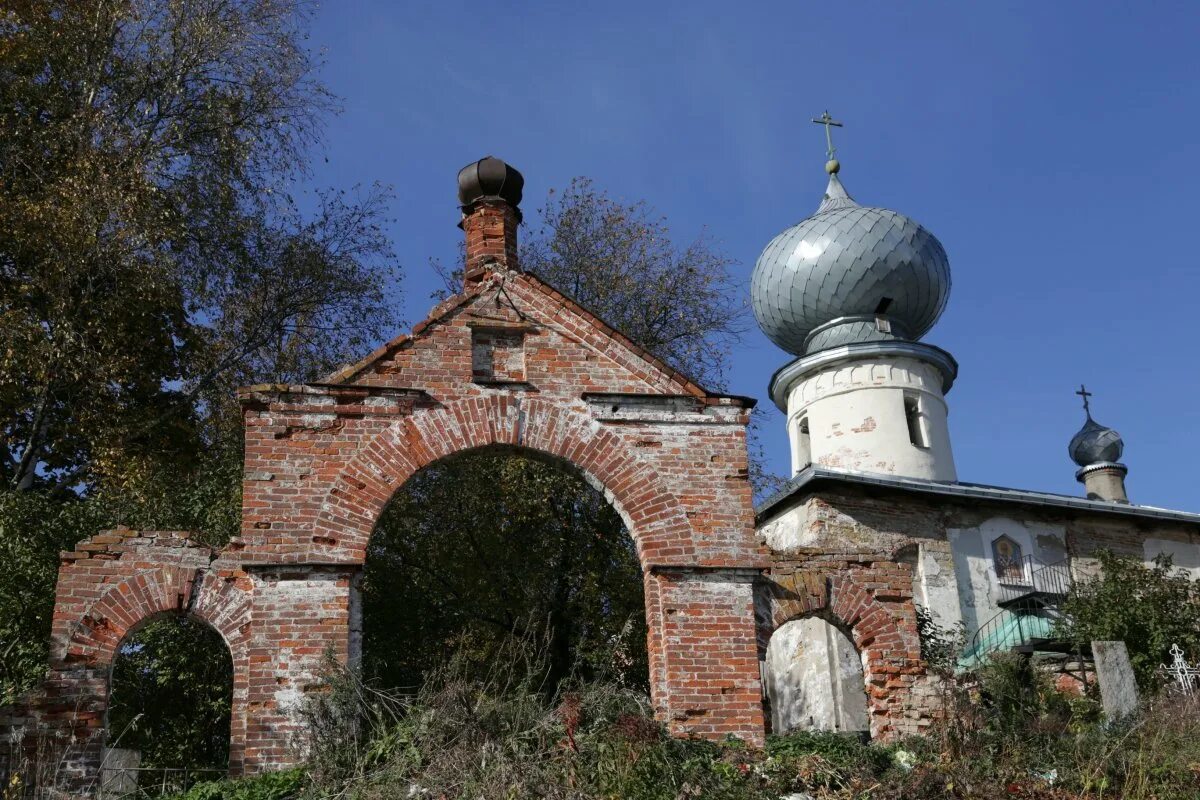 Город новая Ладога. Г новая Ладога Ленинградская область. Николо-Медведский монастырь в новой Ладоге. Г новая Ладога Ленинградская область Волховский район. Новая ладога ленинградская область купить