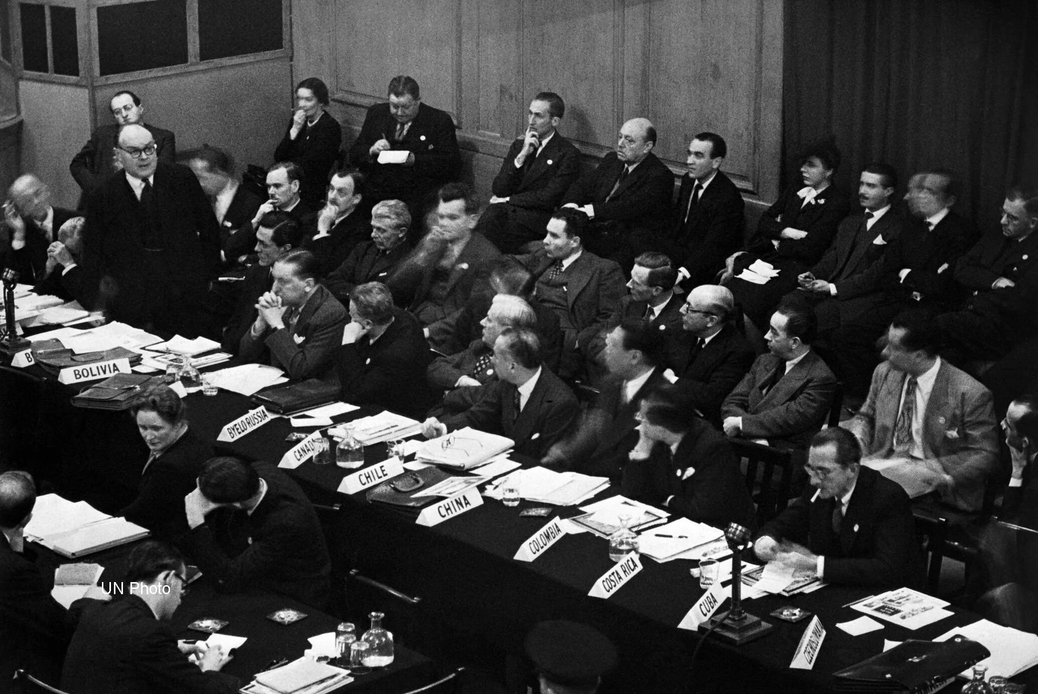 Т конвенция. Генеральная Ассамблея ООН 1946. Заседание ООН 1946. Генеральная Ассамблея ООН 20 век. Совет министров Франции 1946.