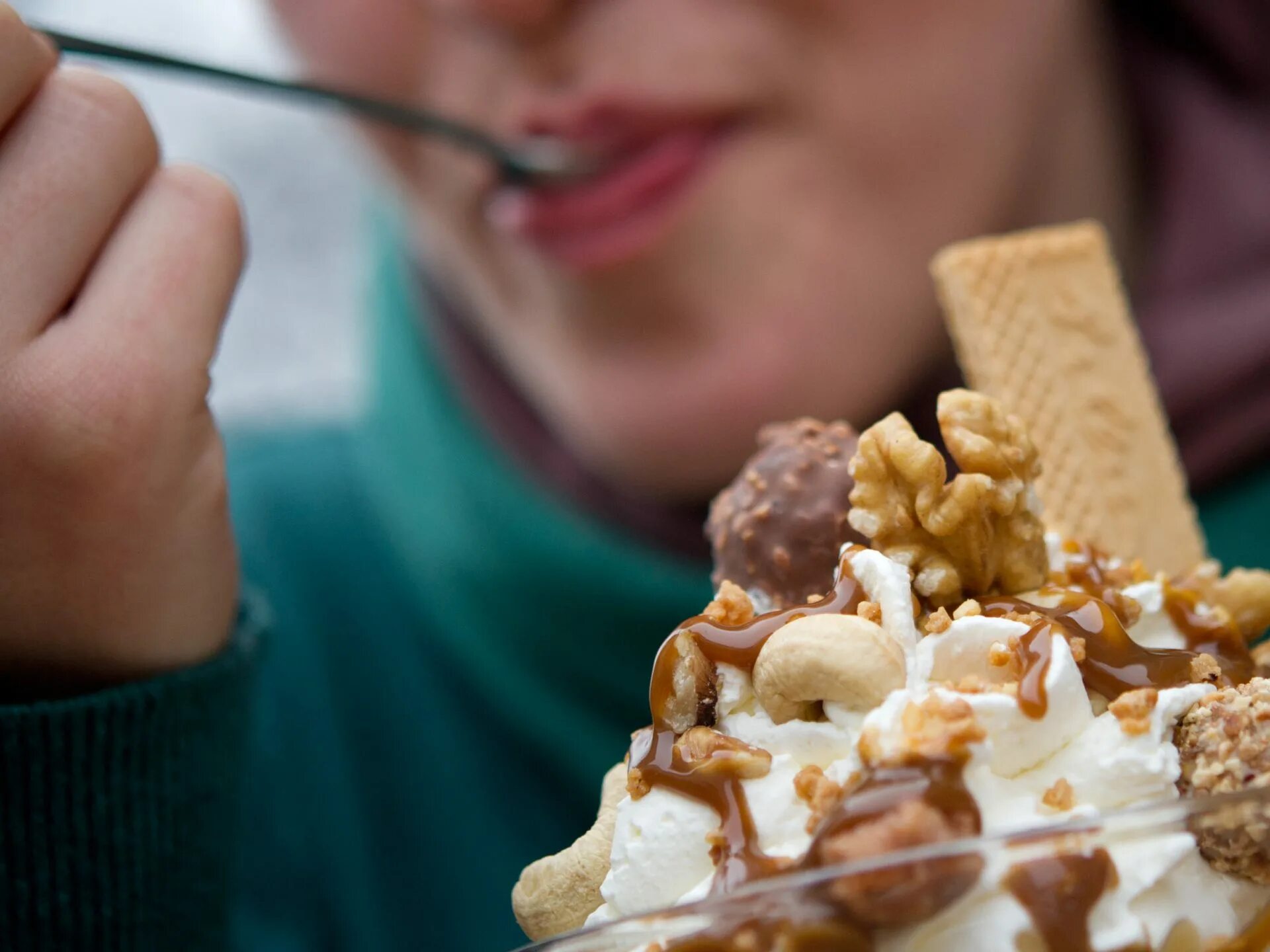 I eat ice cream every day. I eat ice cream every day