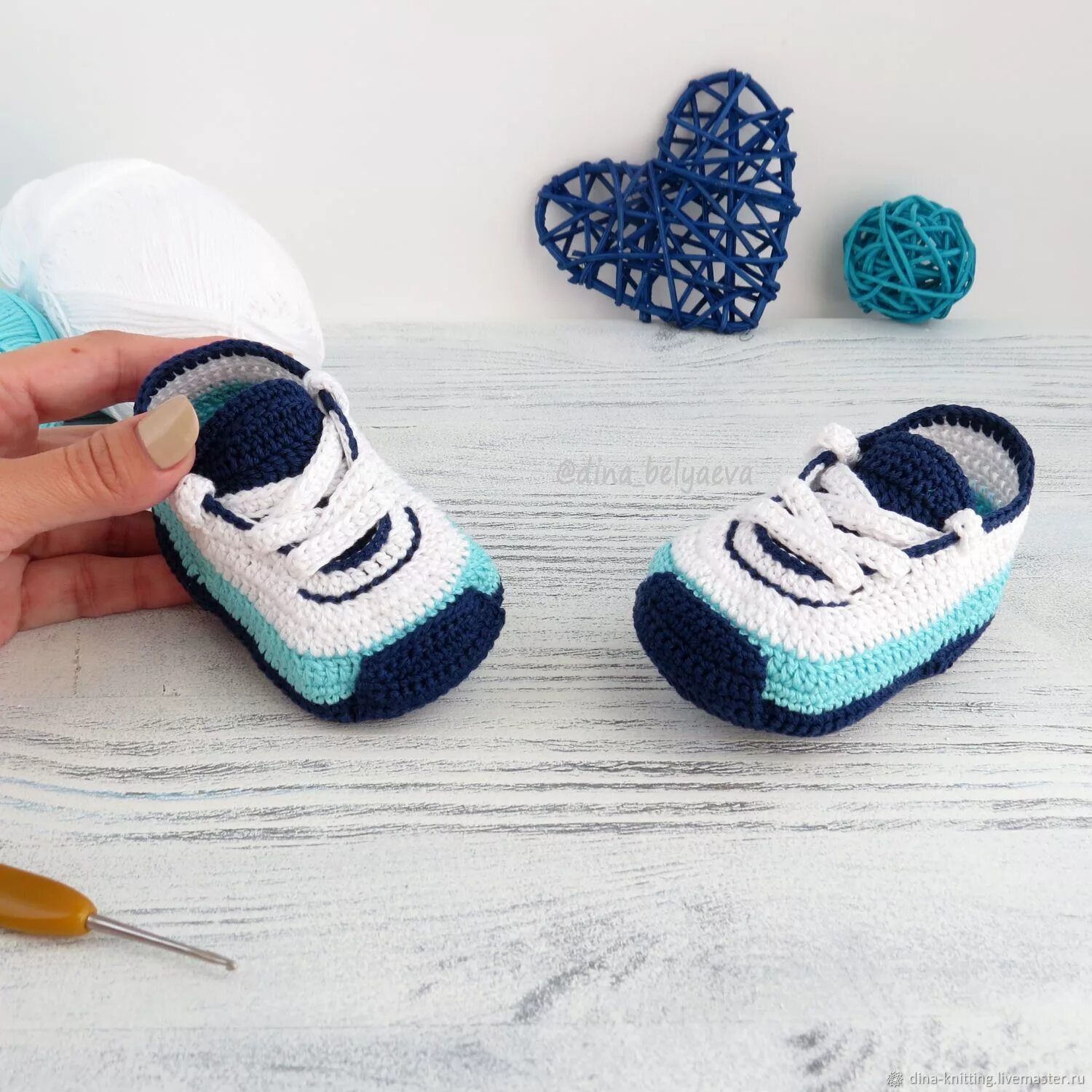 Схемы вязания пинеток спицами для начинающих. Схема вязания пинеток кроссовок крючком с описанием. Вязаные пинетки. Кеды спицами для малыша. Пинетки кеды.