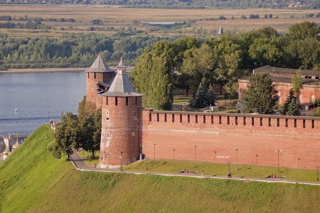 Сколько кремлей в нижнем новгороде. Нижегородский Кремль Нижний Новгород. Нижегородский каменный Кремль. Новгородский Кремль Нижний Новгород. Нижегородский Кремль крепость.