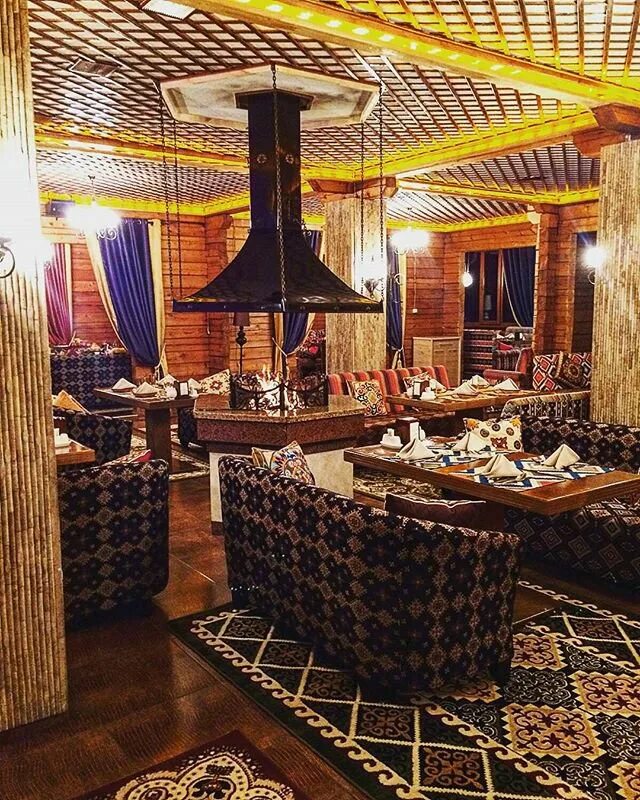 Енисей банкетный зал бограда. Ресторан андара в бухаре. Киргизия рестораны. Киргизия рестораны. Банкетный зал ирс.