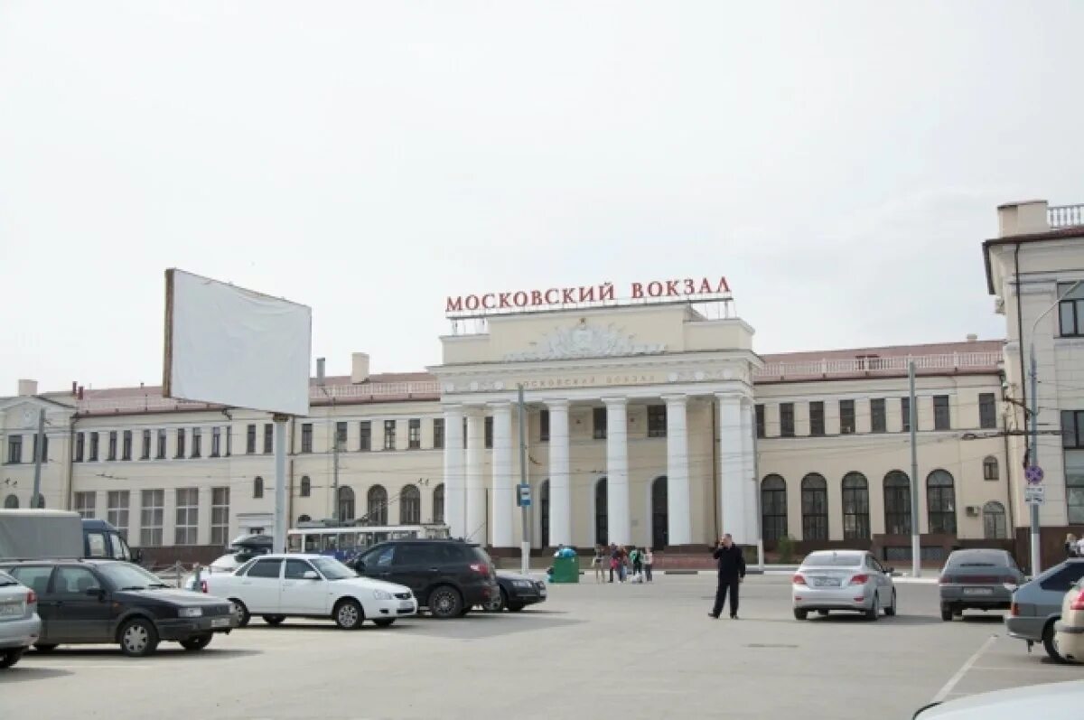 Вокзал тула купить билет. Московский вокзал Тула. Тула 1 Московский вокзал. Московский вокзал Тула ночью. Площадь Московского вокзала.