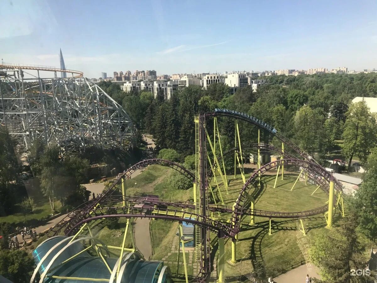 Крестовский остров парк аттракционов. Парк аттракционов в Питере диво остров. Крестовский остров Санкт-Петербург аттракционы. Аттракционы СПБ Крестовский остров.