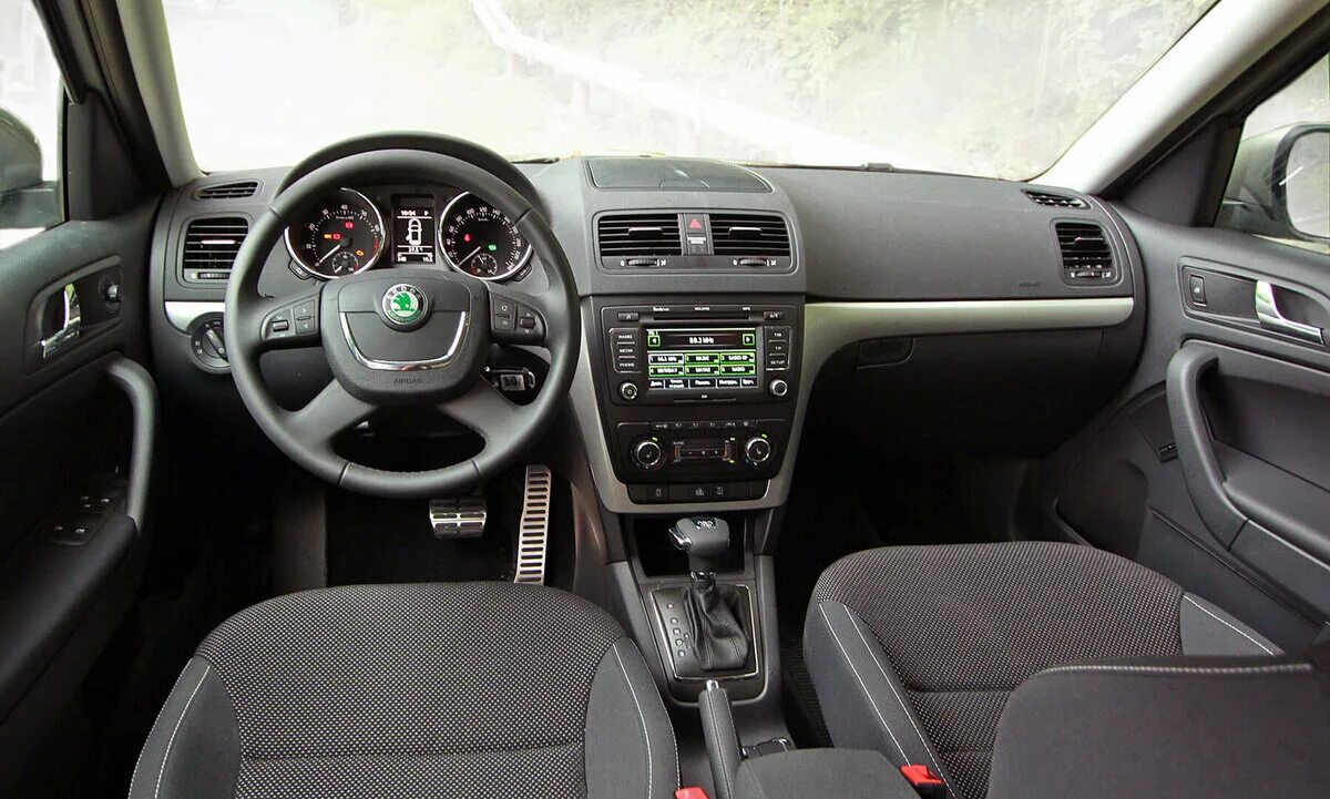 Етти салон. Етти салон. Шкода йети 2013 салон. Skoda yeti интерьер. Етти салон.