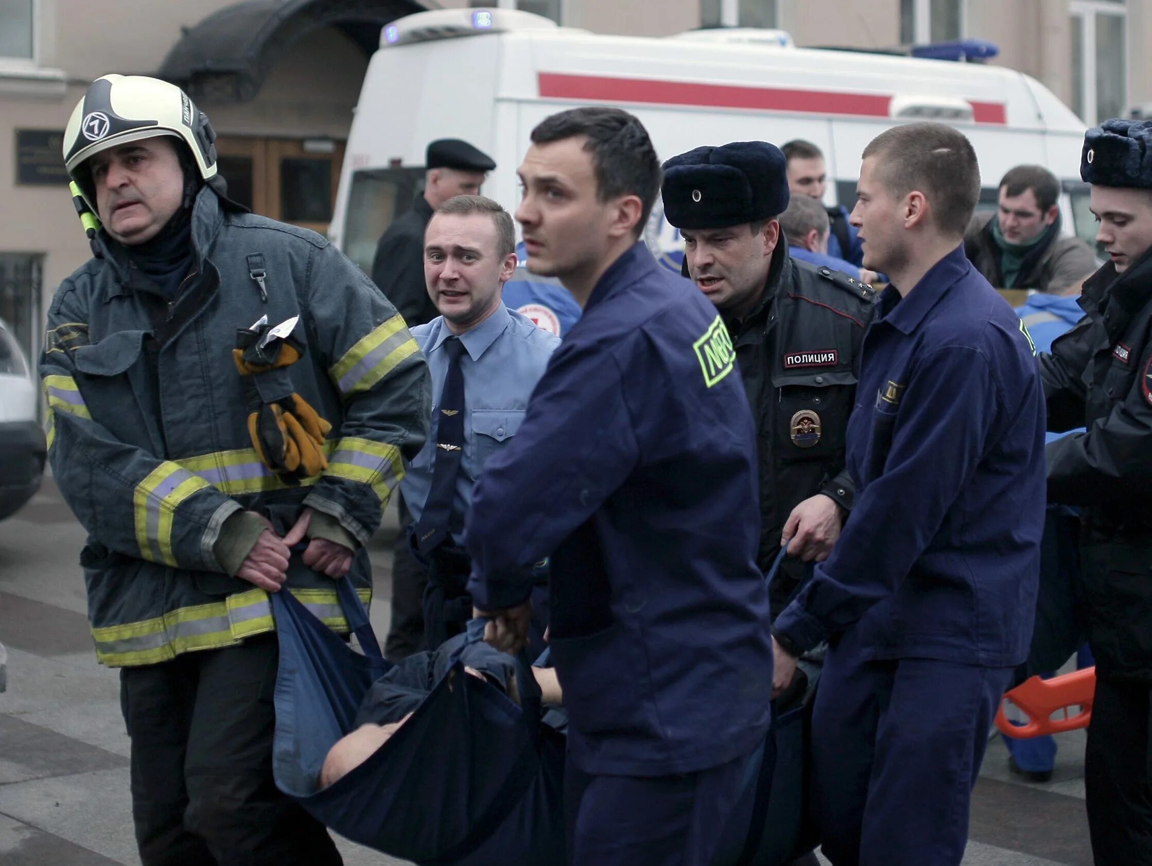 Взрыв в питерском метро 2017.