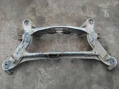 подрамник мерседес 124. подрамник 124. подрамник 124. мерседес 124 без подрамника. задний подрамник мерседес w124.