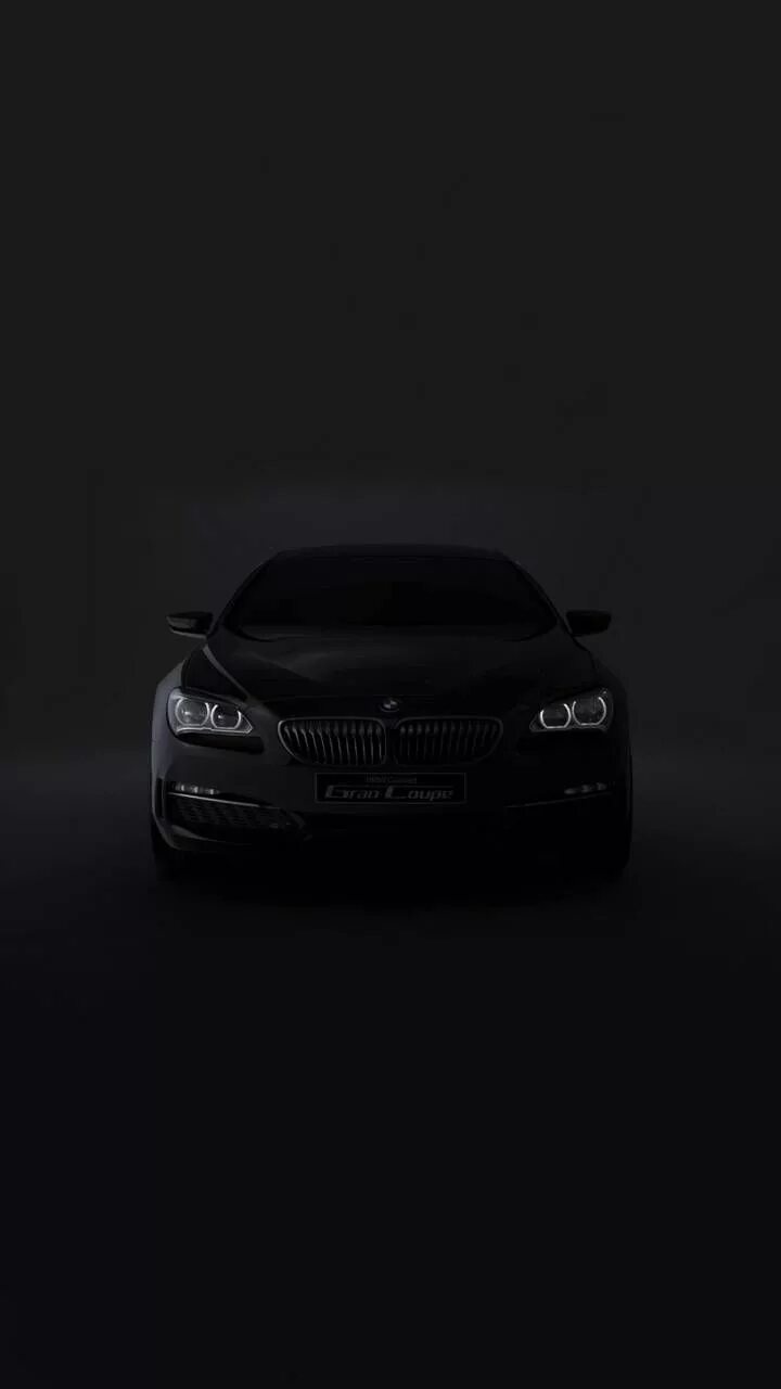 Бмв на темном фоне. Бмв блэк эдишн. bmw 5 g30 обои iphone. bmw m5 f90 фары в темноте.