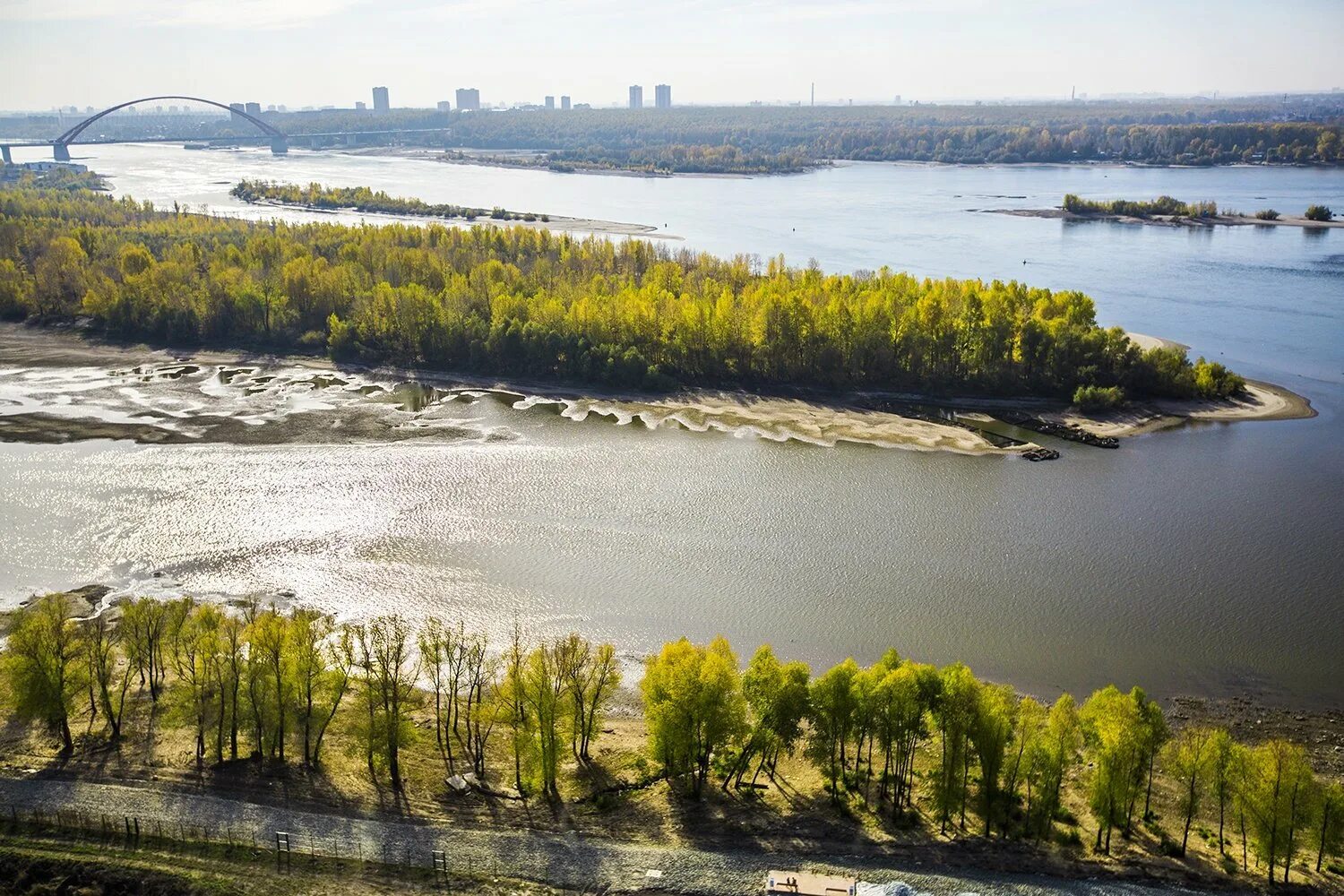 Река Обь Новосибирская область. Новосибирск берег реки Обь. Река Обь, остров кораблик. Река Обь Томск. Оби томск