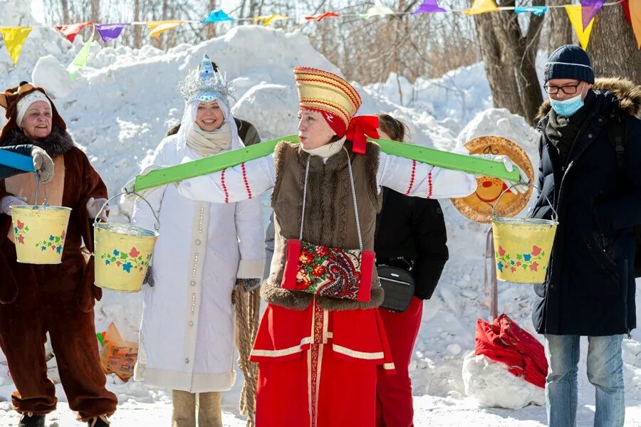 Семейные традиции масленица. Семейные традиции гулянья на масленицу. видео 4 класс семейные традиции на масленицу. конкурс фото коллажей на тему традиции масленицы в моей семьей. масленица в новосибирске как традиция что это.