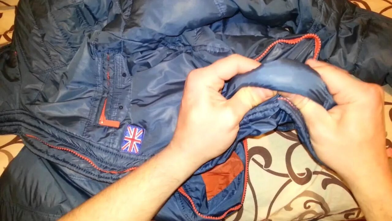 Пуховик после стирки. Пуховик после стирки. После стирки свалялся пух. Курточка на пуху. Пуховик после стирки сбился.