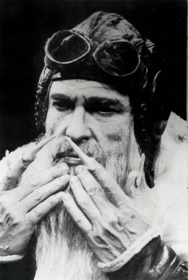 Хьюз википедия. Говард хьюз. говард хьюз фото. howard robard hughes. говард хьюз 1976.