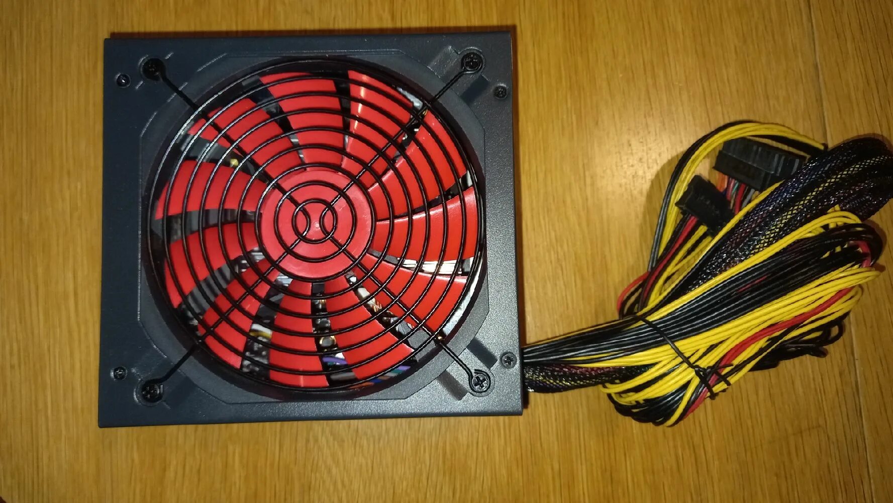 Блок питания exegate 700w. > амир: блок питания exegate uns750 [ex292164rus-s] > амир: 2800. Блок питания exegate 700w. Блок питания exegate serverpro-600ads 600w. Блок питания 700w exegate 700ppe atx.