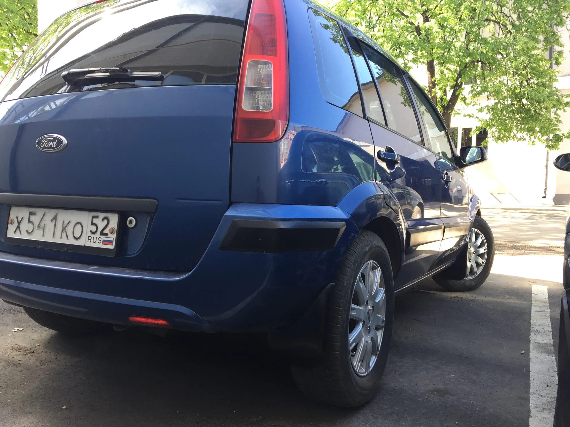 Молдинг ford fusion. Форд фьюжн с молдингами. Молдинги ford fusion. Молдинги ford fusion. Накладки на арки форд фьюжн.