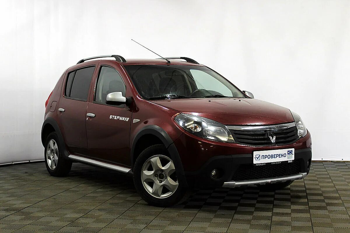 Renault sandero 2011. Renault Sandero Stepway 2011. Рено Сандеро степвей 2011. Renault Sandero степвей 2011.