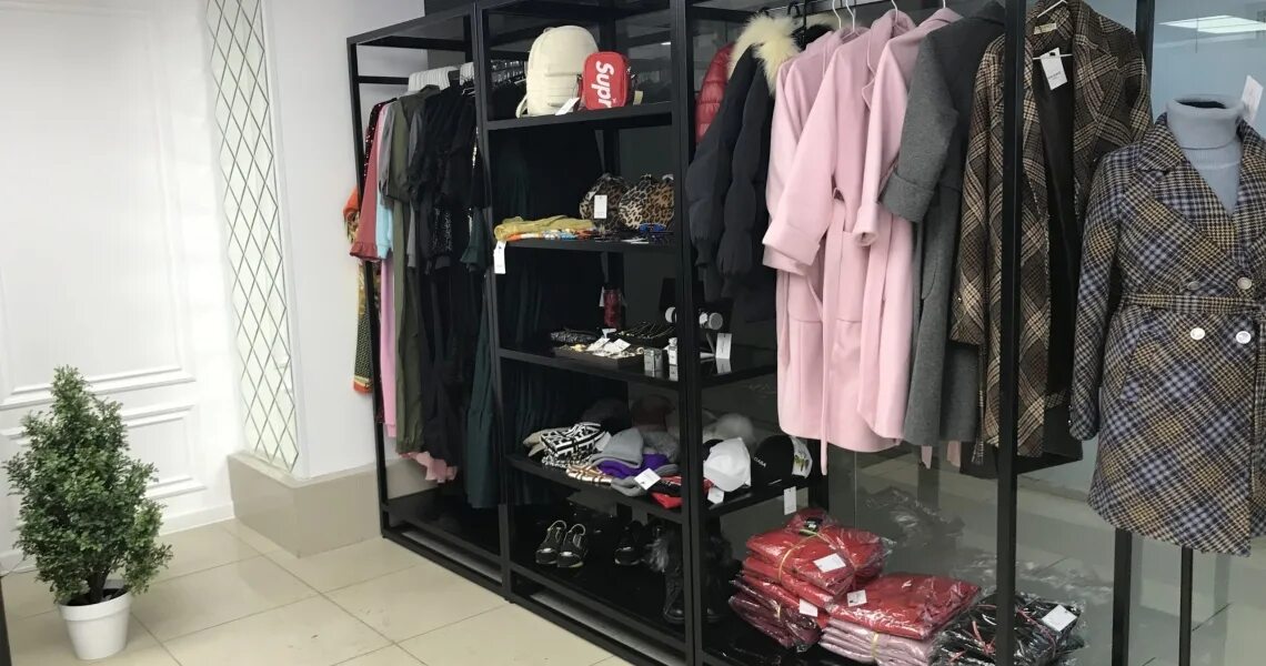 Оборудование для одежды. Оборудование для магазина одежды. торговое оборудование для одежды. оборудование для вещевого магазина. торговое оборудование для магазина женской одежды.