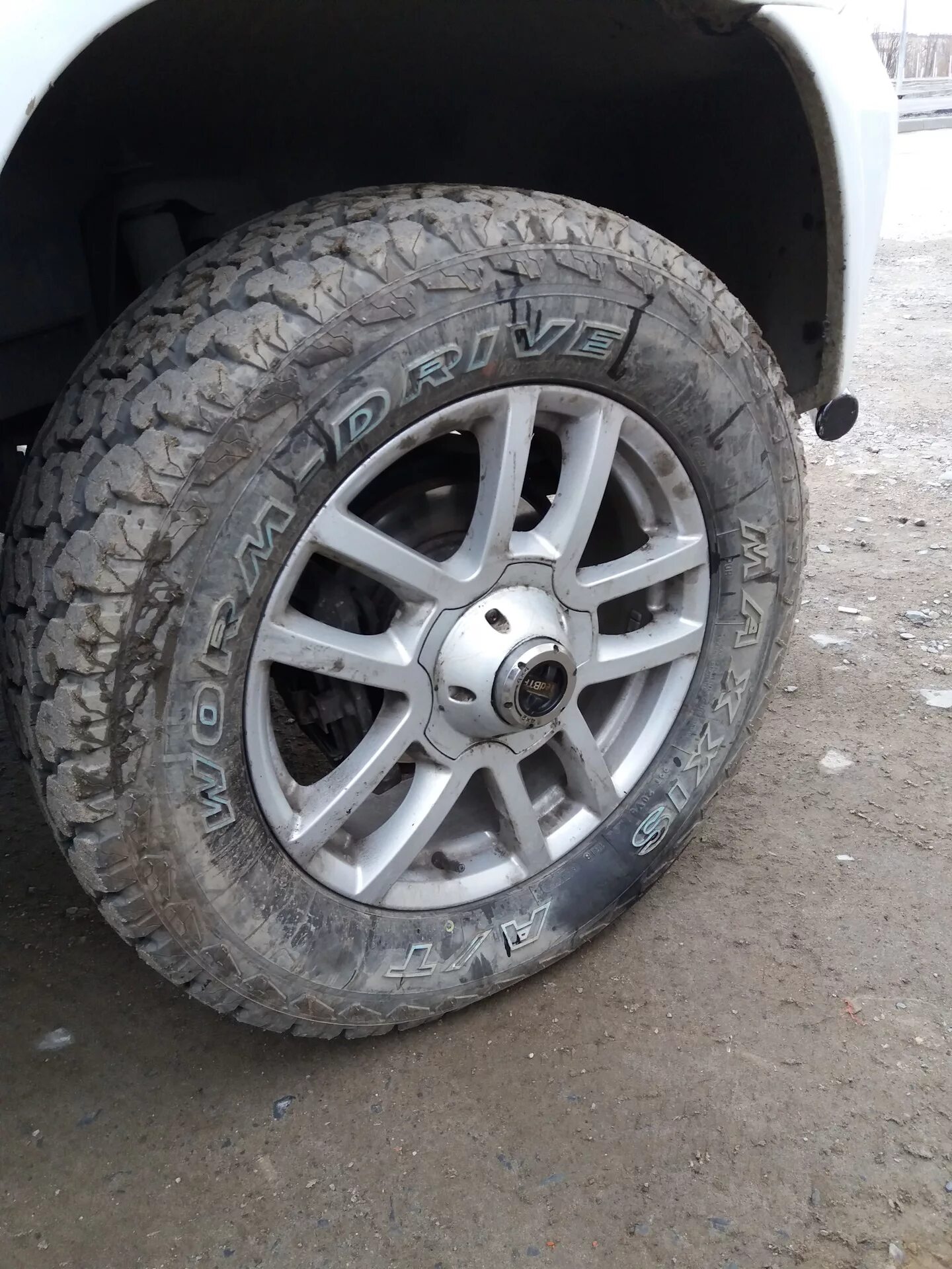 Резина continental crosscontact. Резина ат 18. 265/65 r18 мт. Резина ат 18. Т6 на ат резине.