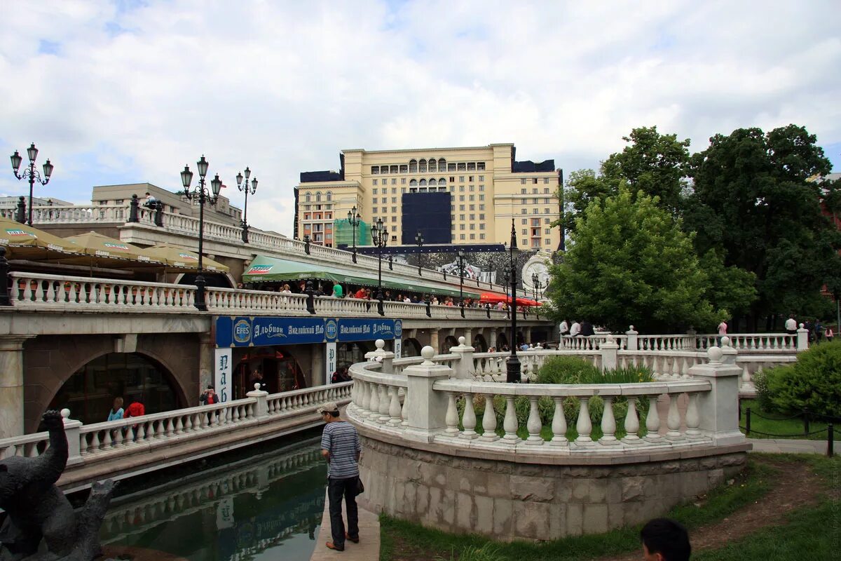 охотный ряд места. тц на манежной площади охотный ряд. охотный ряд парк. охотный ряд торговый центр. охотный ряд лето.