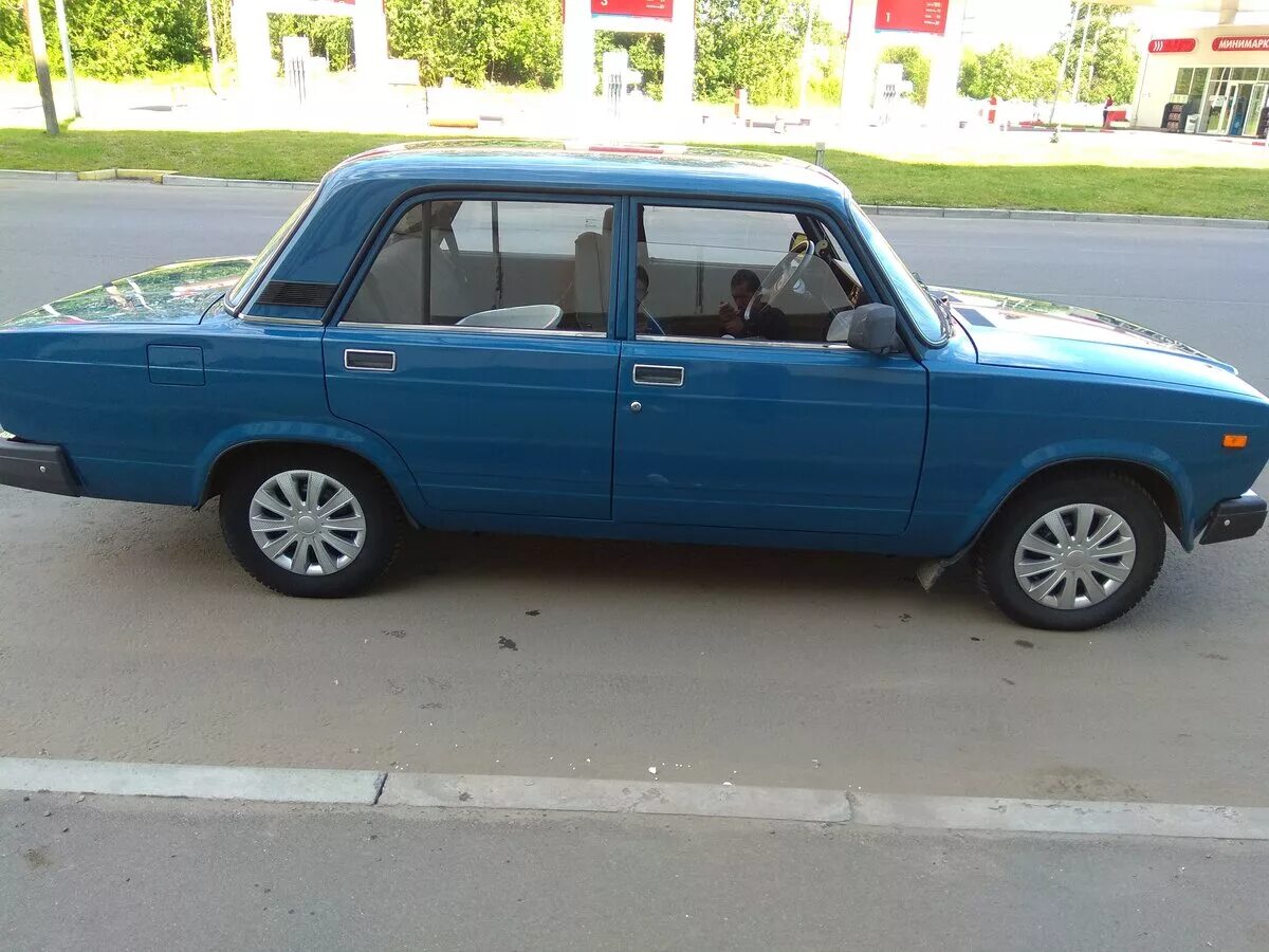 Ваз 21053 вишня. Ваз 2107 синяя полночь 447. Ваз 2107 синяя 2007. Ваз 2107 серебристый металлик. Ваз 2107 серебряная.